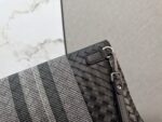 ⁦תיק קלאץ BOTTEGA VENETA⁩ – תמונה ⁦3⁩