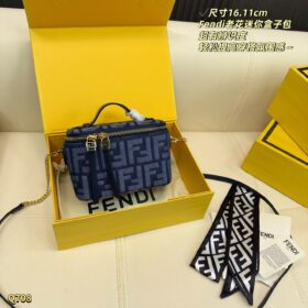 תיק FENDI