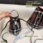 ⁦תיק BURBERRY Bucket⁩ – תמונה ⁦2⁩