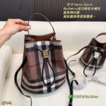 ⁦תיק BURBERRY Bucket⁩ – תמונה ⁦3⁩