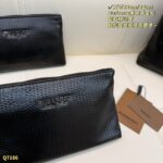 ⁦תיק קלאץ׳ BURBERRY⁩ – תמונה ⁦2⁩