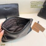 ⁦תיק קלאץ׳ BURBERRY⁩ – תמונה ⁦5⁩