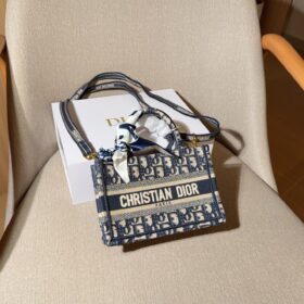 תיק DIOR Book Tote