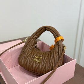 תיק MIU MIU