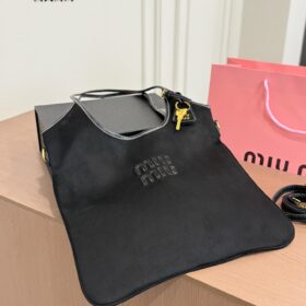 תיק MIU MIU Tote