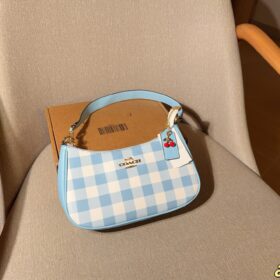 תיק COACH Hobo