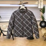 ⁦מעיל Burberry דו־צדדי לגברים⁩ – תמונה ⁦3⁩
