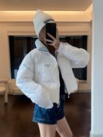 ⁦מעיל קרופ Prada לנשים⁩ – תמונה ⁦4⁩