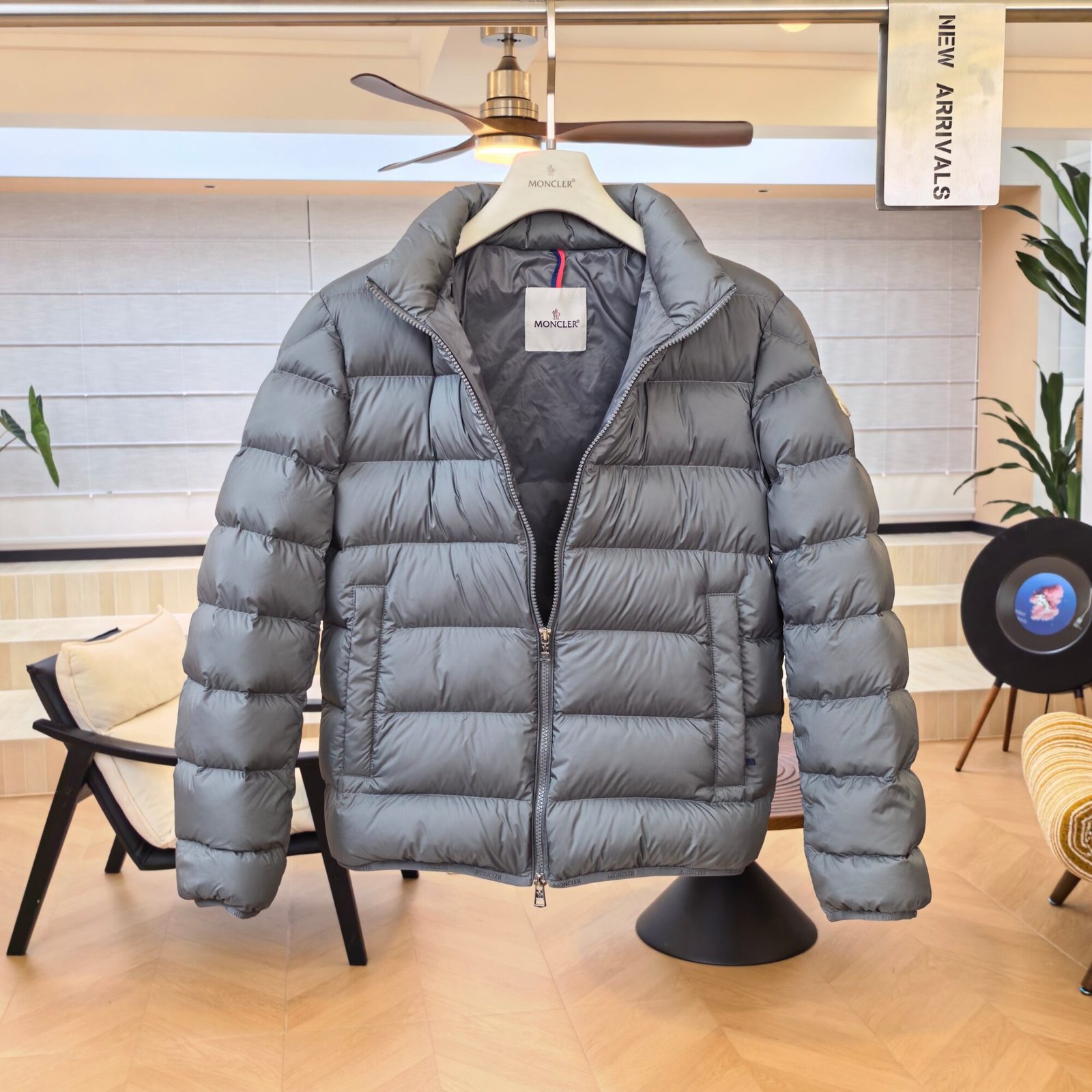 9282a3ad מעיל פוך Moncler Baudinet לגברים – תמונה 1