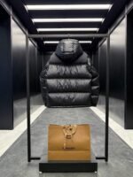 ⁦מעיל Burberry לגברים⁩ – תמונה ⁦2⁩