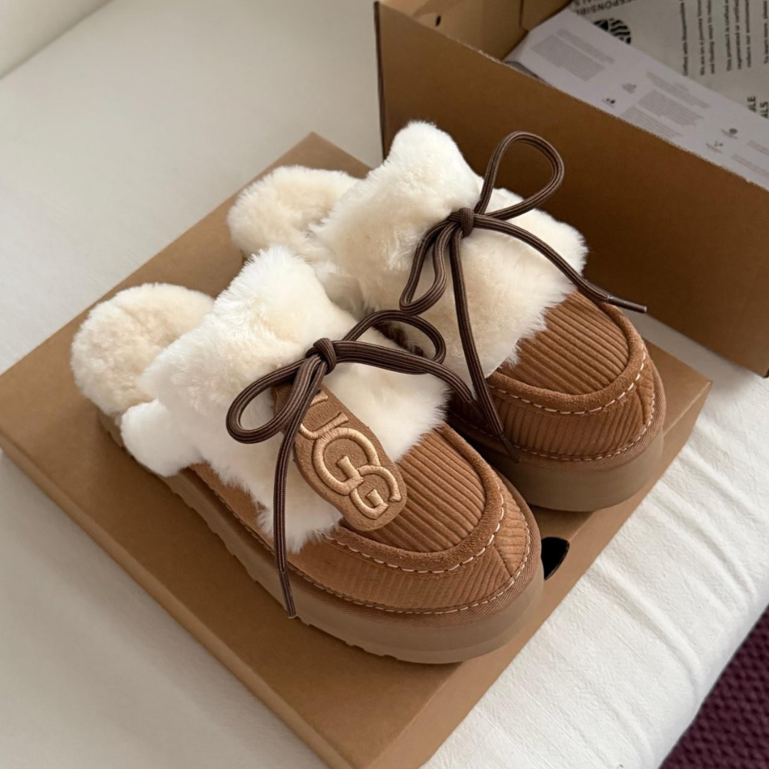 ⁦מגפי UGG Titzkoot Half Bootie⁩ – תמונה ⁦3⁩