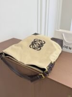 ⁦תיק LOEWE⁩ – תמונה ⁦3⁩