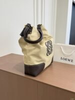 ⁦תיק LOEWE⁩ – תמונה ⁦5⁩