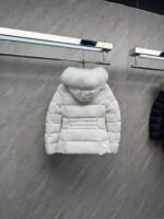 ⁦מעיל פוך Moncler לנשים⁩ – תמונה ⁦3⁩