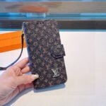 מגן לאייפון LOUIS VUITTON