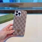 ⁦מגן לאייפון GUCCI⁩ – תמונה ⁦2⁩