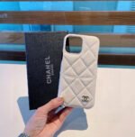 מגן לאייפון CHANEL