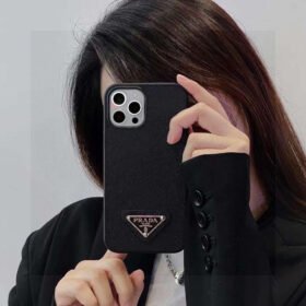 מגן לאייפון PRADA