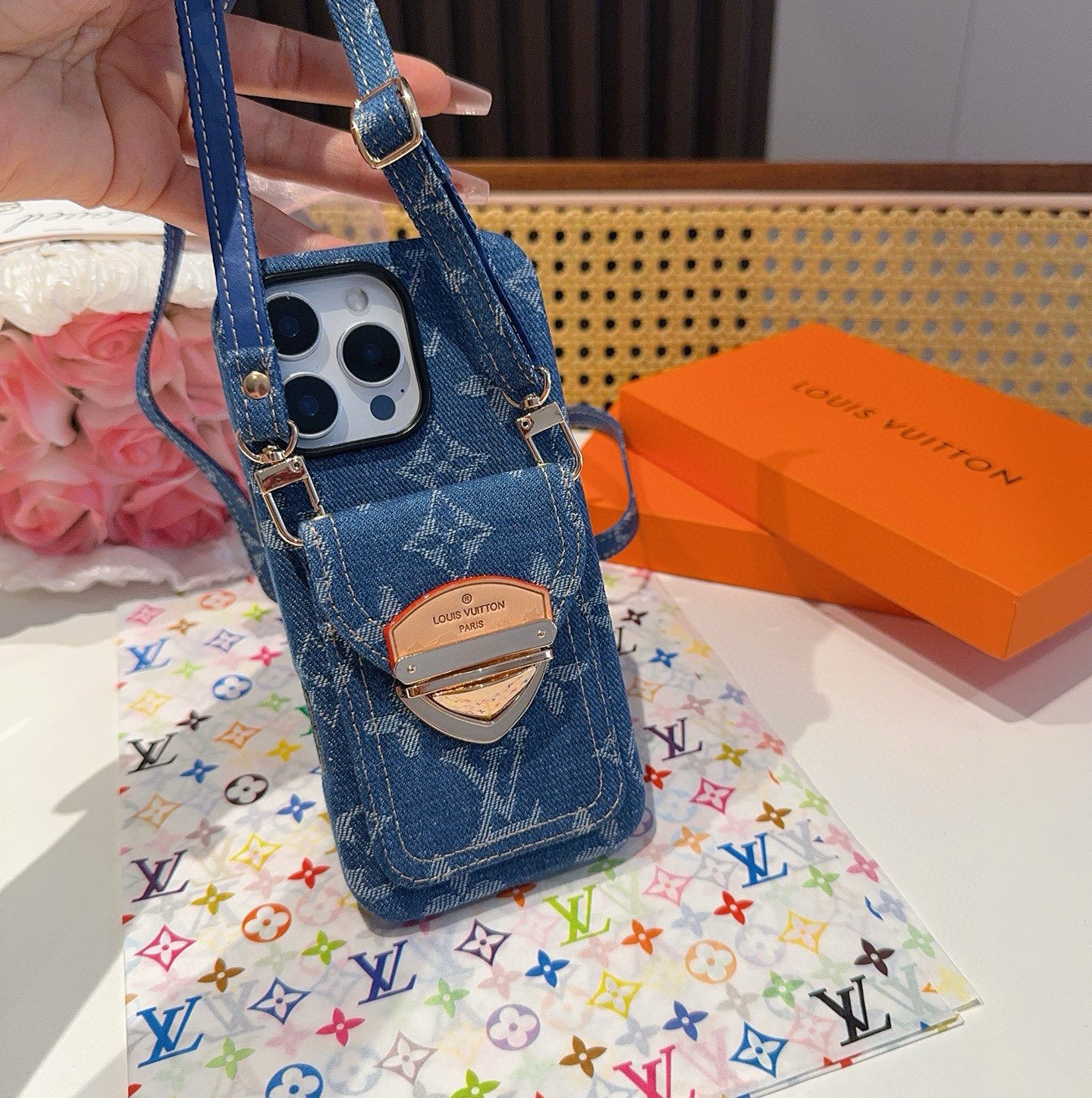 i1760020295526_6403_0_0.jpg מגן לאייפון LOUIS VUITTON – תמונה 1