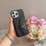 ⁦מגן לאייפון PRADA⁩ – תמונה ⁦2⁩