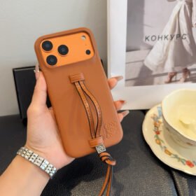 מגן לאייפון LOEWE