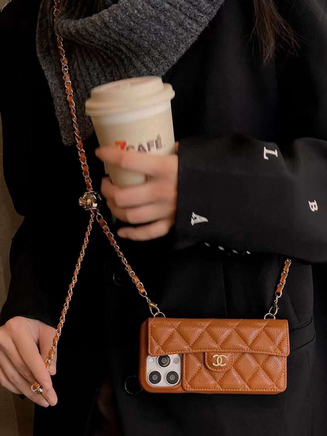 i1763994962379_6123_0_0.jpg מגן לאייפון CHANEL – תמונה 1