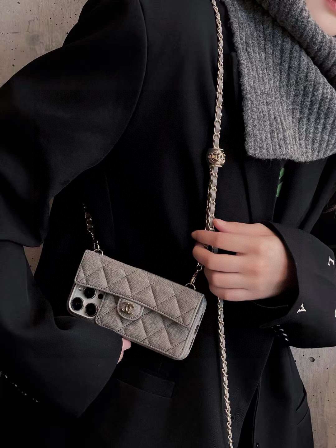 i1763995002267_4323_0_0.jpg מגן לאייפון CHANEL – תמונה 1