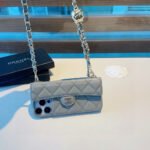 ⁦מגן לאייפון CHANEL⁩ – תמונה ⁦2⁩