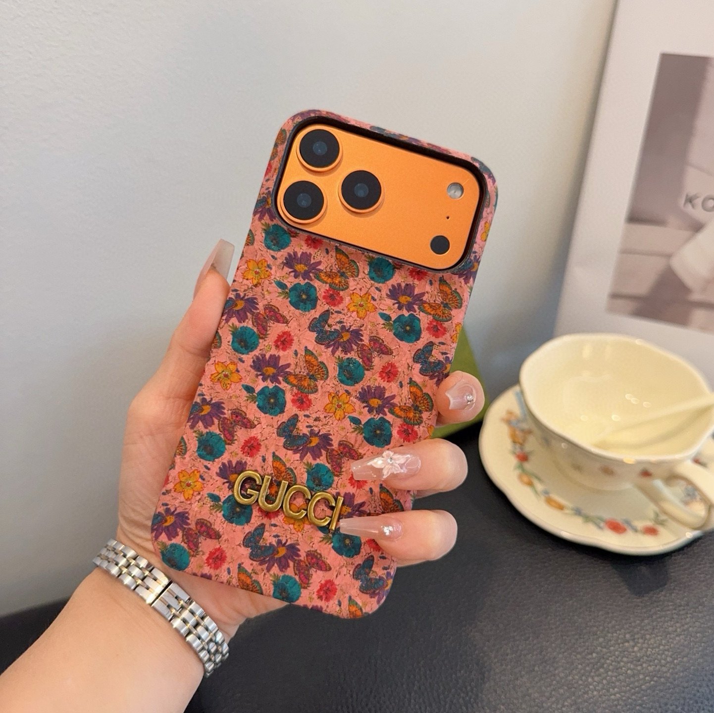 i1763995255503_1498_0_0.jpg מגן לאייפון GUCCI – תמונה 1
