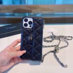 ⁦מגן לאייפון CHANEL⁩ – תמונה ⁦3⁩
