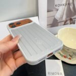 ⁦מגן לאייפון RIMOWA⁩ – תמונה ⁦3⁩