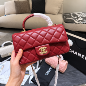 תיק CHANEL Mini Flap Handle