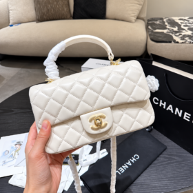 תיק CHANEL Mini Flap Handle